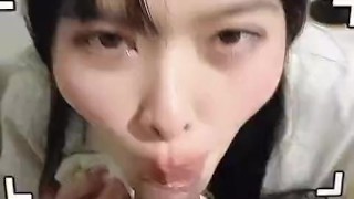Gorgeous Girl Eye Contact Befoe Getting Doggy Fuck – สาวน่ารักอมควยไปมองหน้ามองตาไปด้วยดูแล้วเงี่ยน